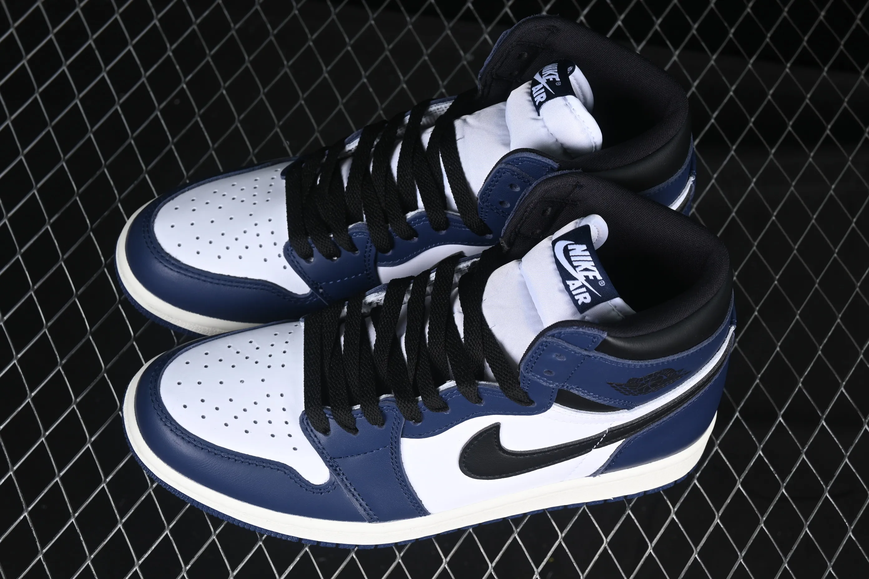 All categories Air Jordan Jordan series basketball shoes Air Jordan 1 High Air Jordan 1 High OG "Midnight Navy" AJ1 Joe 1 Midnight Navy DZ5485-401